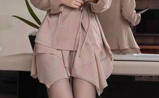 秀人网 – 糯美子MINIbabe办公室原图：我怎么看到这一瞬间，就觉得自己也该搬个办公室了。