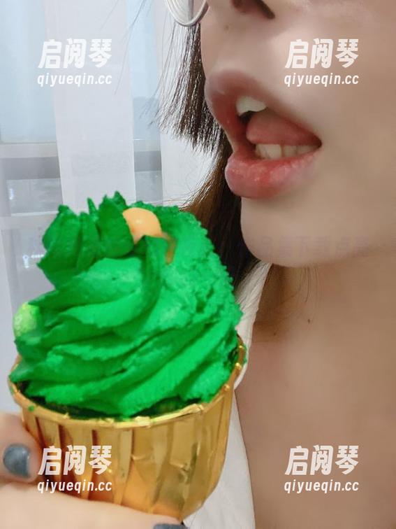 秋和柯基的奇幻午夜蓝：作品集下载点亮你的一天