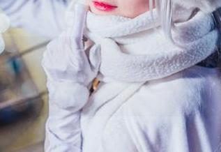 写真背后的秋楚楚不秃头：粉色透明女仆，恰到好处的暧昧透视