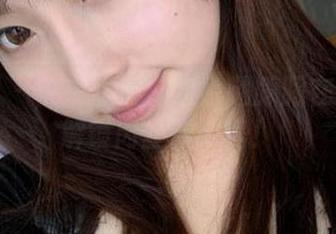 微密圈 – 快来欣赏！紫色哒豚豚在线帮你解锁肉丝新姿势！