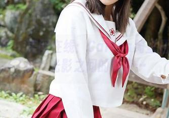 美媛馆 – 美图在线：Carina绮里嘉的美足，光影之间的秘密…
