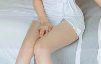 花漾show – 小海臀Rena与丝袜的奇遇：美图合集，展开一场视觉之旅
