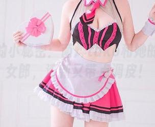 原图中的小秘密：菌烨tako和她的FGO兔女郎，清新又带点调皮！