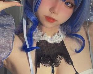微密圈 – 想看葱油饼er的肉丝写真？快来网盘，一起感受美食与美人的碰撞！