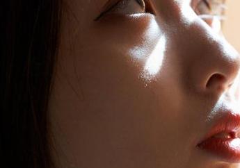 蜜桃社 – 走进Rola的修女写真集，分享不一样的圣洁时光