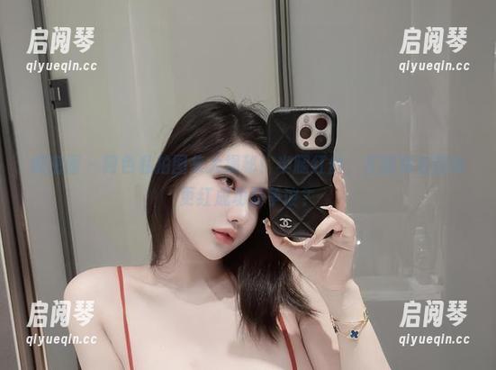 阿色 微密圈 - 阿色私拍图集大揭秘!半腿红丝,左腿和右腿谁更红成功引争议?
