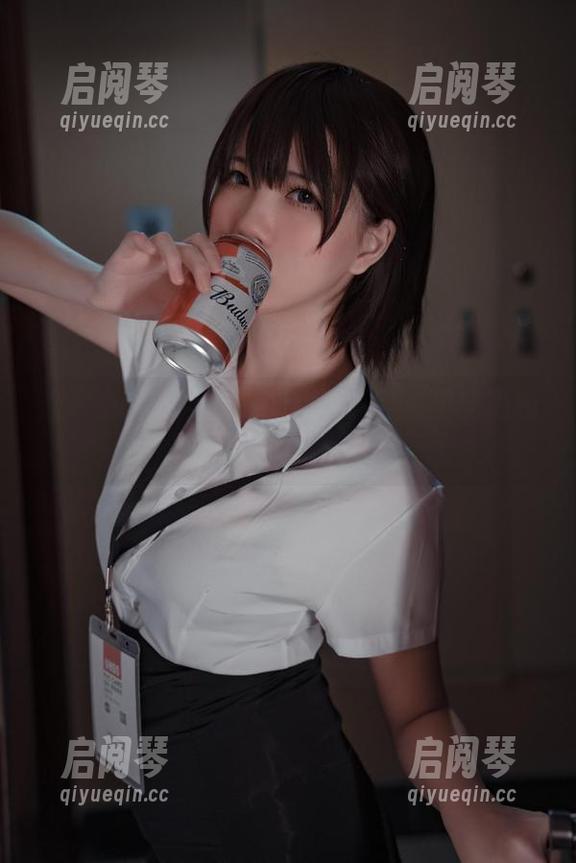 光影交错，阿薰kaOri学妹写真里的福利时光