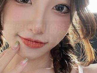 微密圈 – 陈妮妮UNI的泳衣展示：这组美图不小心让人冒汗！