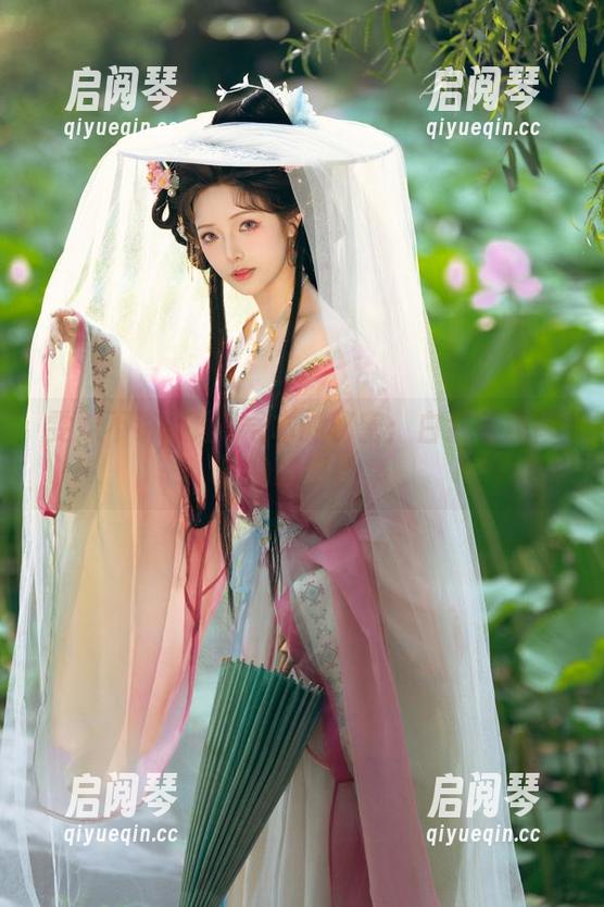雯妹不讲道理1号本的秘密：白猫写真背后的故事合集