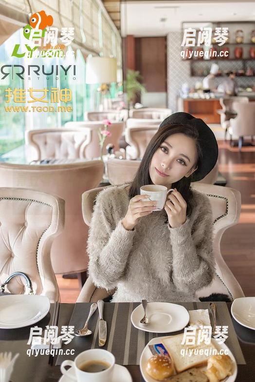 青豆客 - 私拍界的奇迹：妮小妖的奶牛美图叫人心动不已！