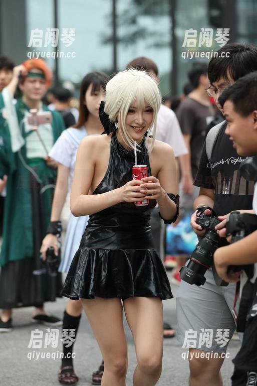 魔镜街拍 - 婷婷的肉丝美图：寒风中你也能成为圣诞边缘人成长的照片