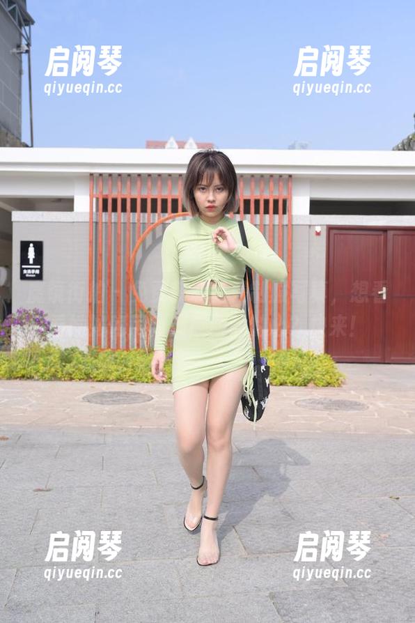 魔镜街拍-曼曼 魔镜街拍 - 免费获取曼曼制服写真,想看看她如何用服饰撩动你的心?快来!